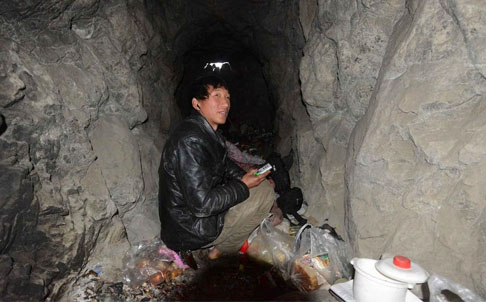 <em>云南社会姐</em>暴打女同学 遇校园暴力怎么办?_新