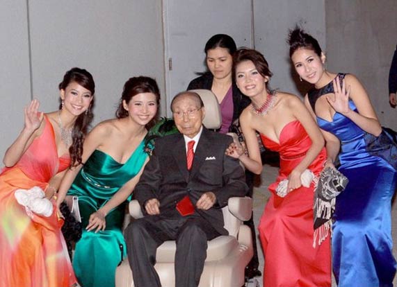 金正恩姑姑或<em>自杀</em> <em>张成泽</em>揭秘朝鲜高官死刑内